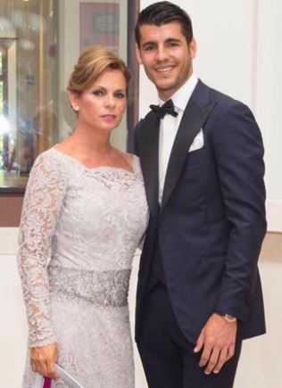 Susana Martin Ramos with her son Alvaro Morata in 2017